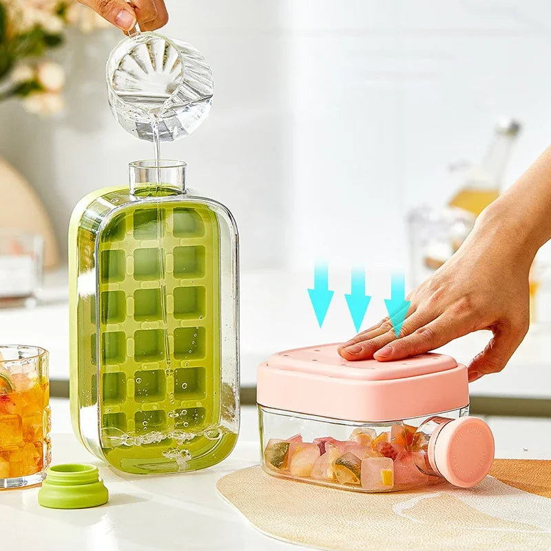 Pressure Type Ice Cube Tray with Lid NO TOUCH Silicone Ice Making Tray with Straw Summer Quick Ice Making Mold for Refrigerator