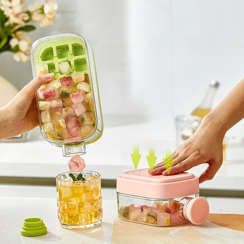 Pressure Type Ice Cube Tray with Lid NO TOUCH Silicone Ice Making Tray with Straw Summer Quick Ice Making Mold for Refrigerator